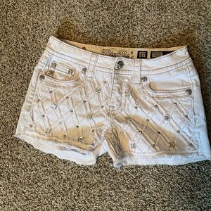 Miss Me White Quilted Rhinestone Denim Shorts 27